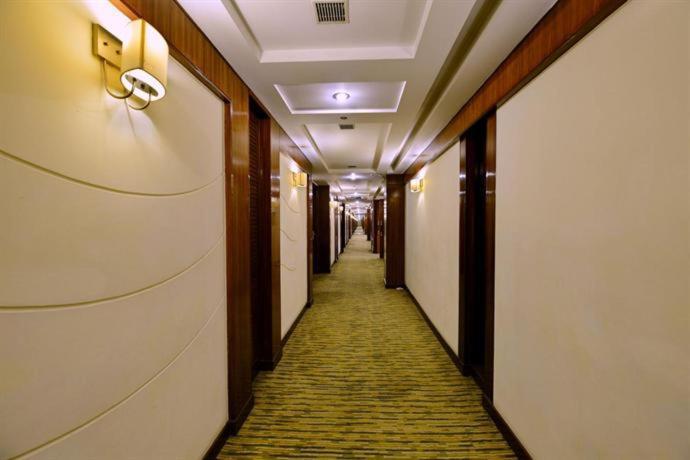 The Ocean Pearl Retreat * New Delhi